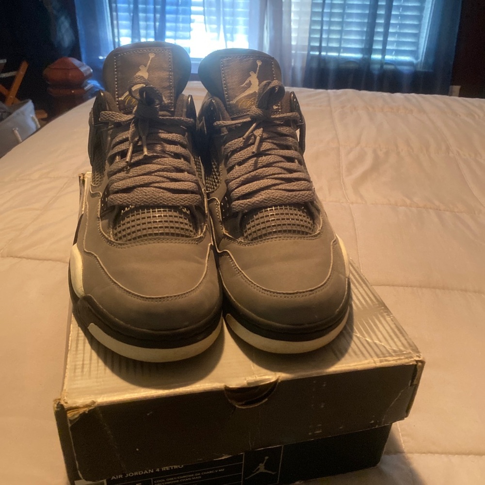 2004 Cool Grey 4’s